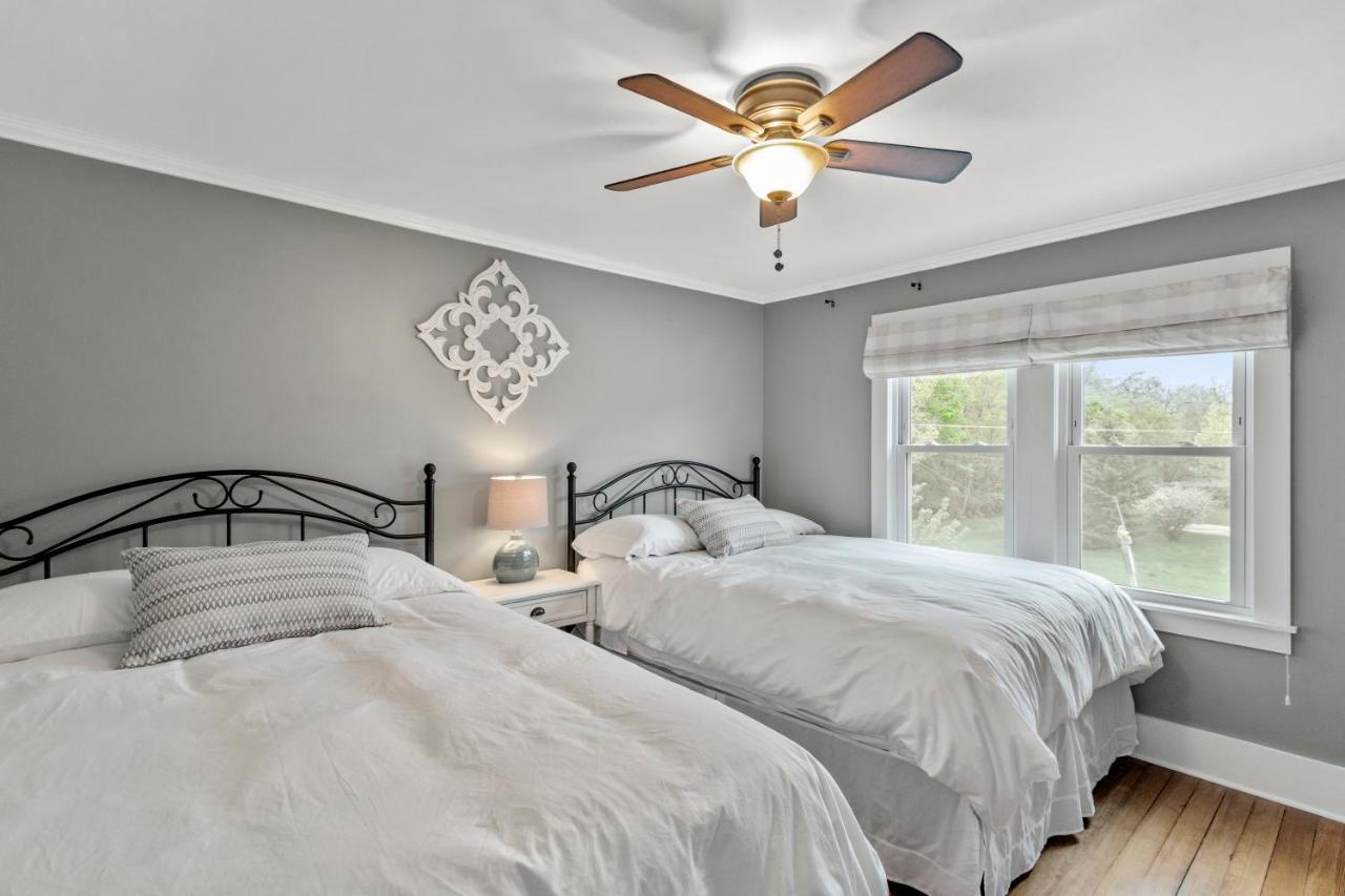 Gorgeous Downtown Bungalow, Walk Everywhere!!! 日内瓦湖城 外观 照片