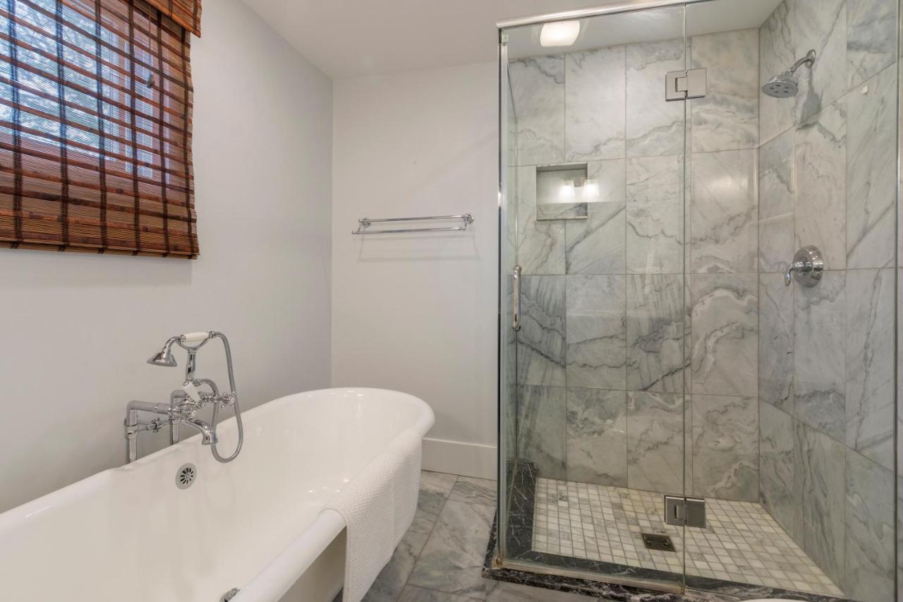 Gorgeous Downtown Bungalow, Walk Everywhere!!! 日内瓦湖城 外观 照片
